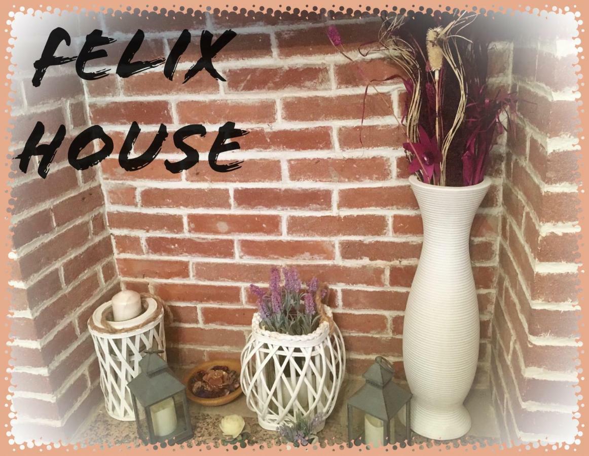 Felix House Bed & Breakfast Codevilla Exterior photo